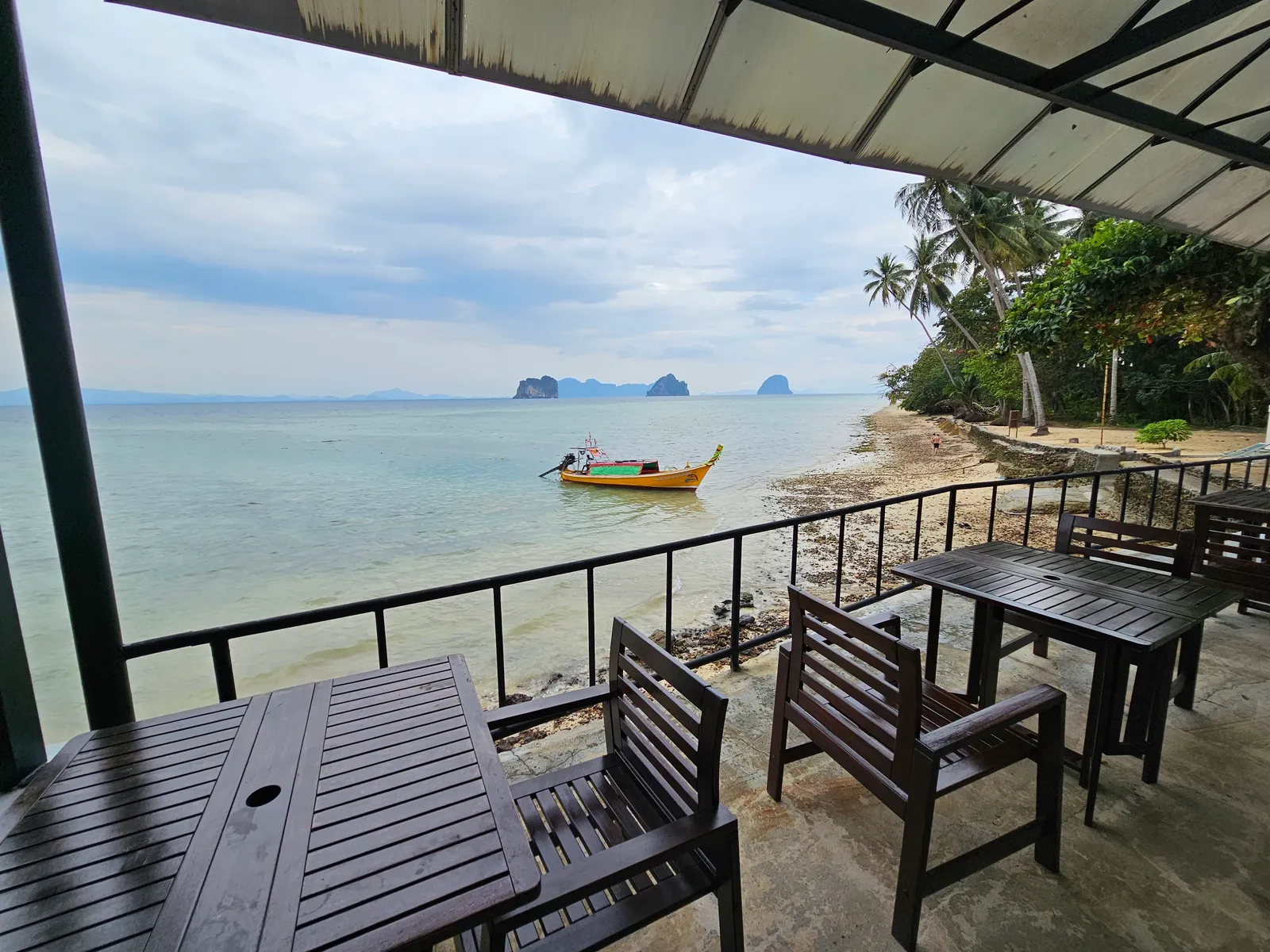 Restaurant view 6